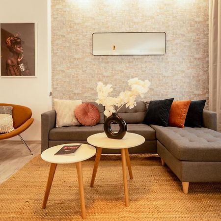 Ideal Stay: Spacious 2Br Apt Near Calea Victoriei Bucureşti Exterior foto