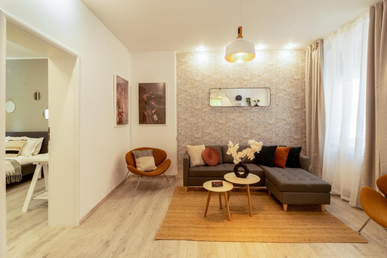 Ideal Stay: Spacious 2Br Apt Near Calea Victoriei Bucureşti Exterior foto