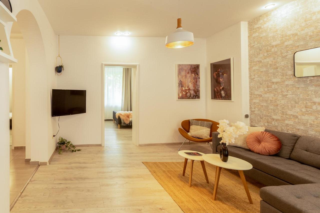 Ideal Stay: Spacious 2Br Apt Near Calea Victoriei Bucureşti Exterior foto