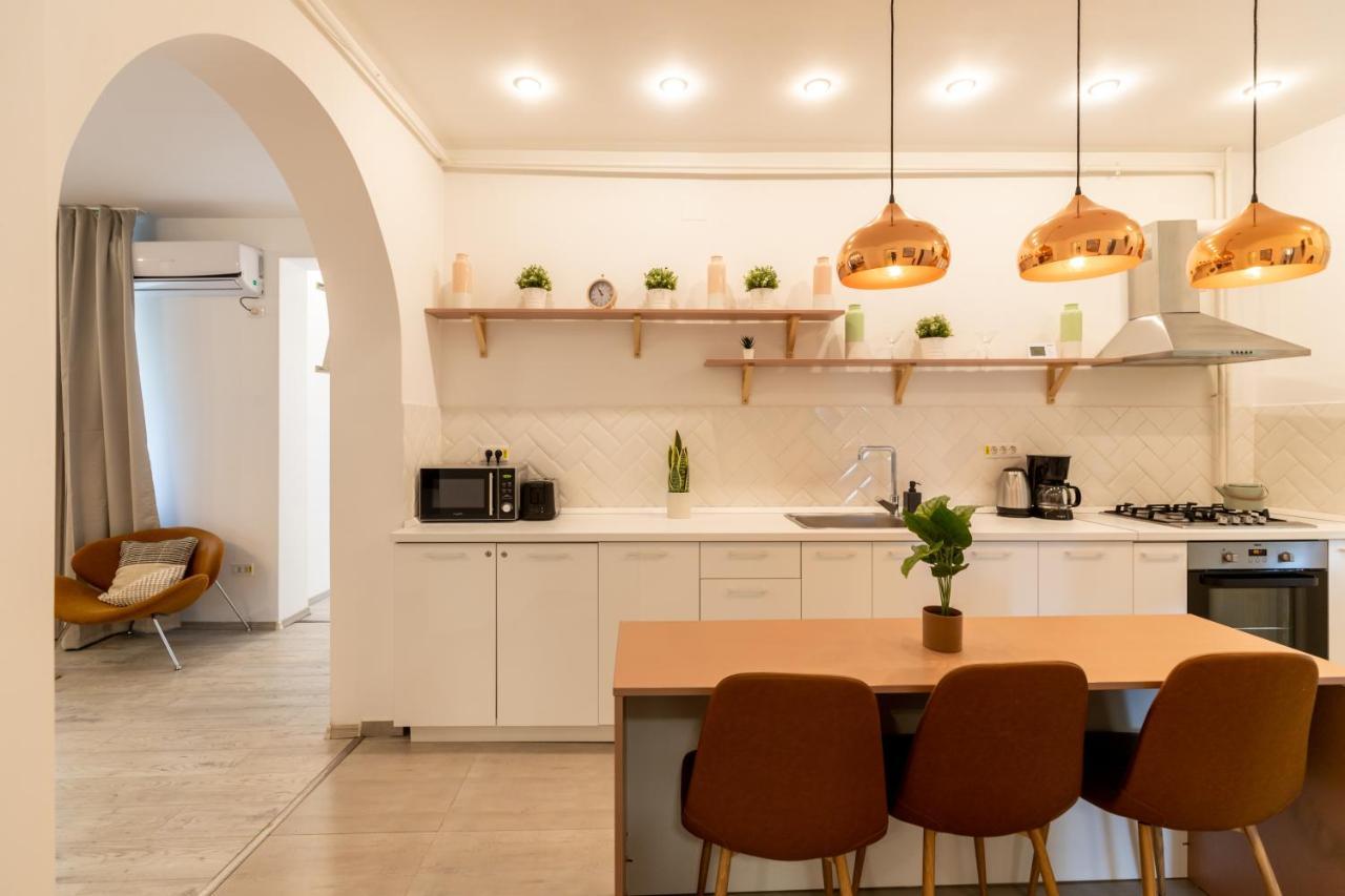 Ideal Stay: Spacious 2Br Apt Near Calea Victoriei Bucureşti Exterior foto