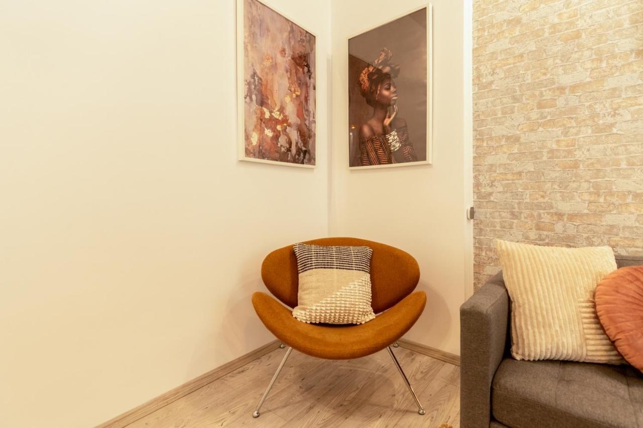 Ideal Stay: Spacious 2Br Apt Near Calea Victoriei Bucureşti Exterior foto